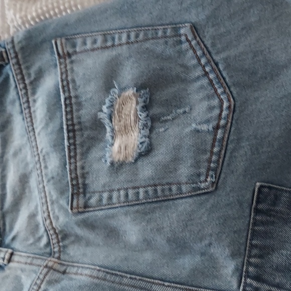 We the Free distressed jean shorts - Picture 5 of 5